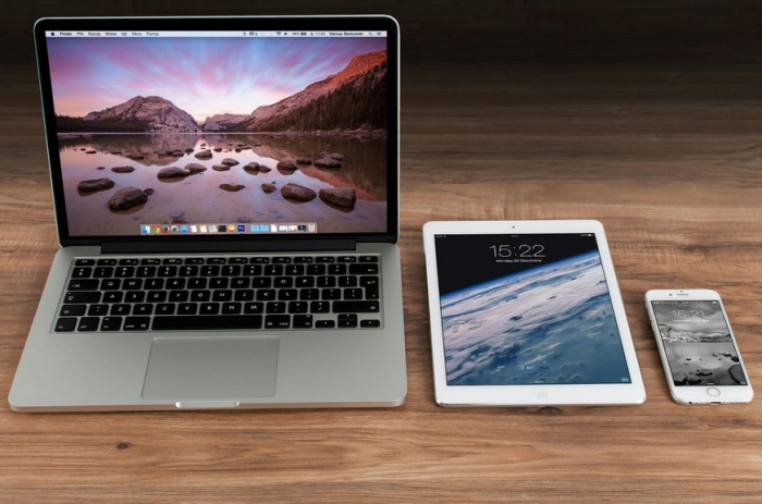 Image: Pexels/PixabayMacbook Pro Beside White Ipad