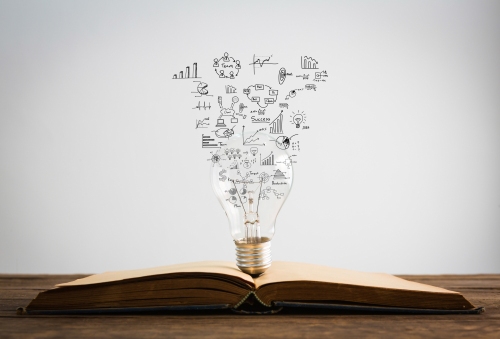 Freepik jannoon028, ideas emanating from a book Freepik jannoon028, ideas emanating from a book