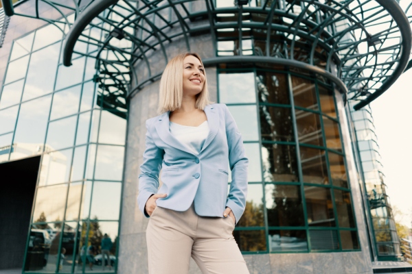 Freepik ArthurHidden, Successful businesswomen