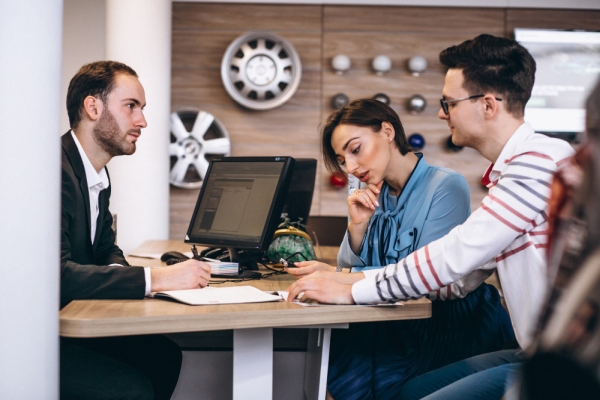 Freepik senivpetro, Car purchase and repair finance