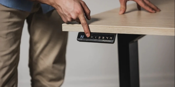 DIY Standing Desk with controls