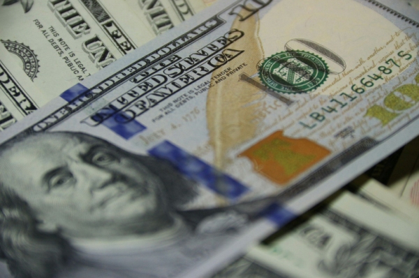 Unsplash – Vladimir Solomianyi, 100 US dollar banknote